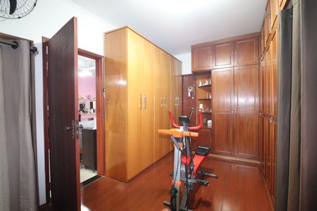 Casa para alugar com 489m², 3 quartos e 5 vagasQuarto 2