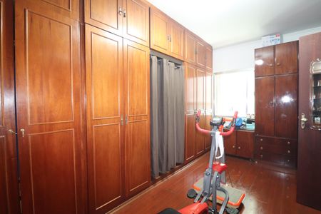 Casa para alugar com 489m², 3 quartos e 5 vagasQuarto 2