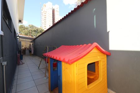 Casa para alugar com 489m², 3 quartos e 5 vagasCorredor Lateral