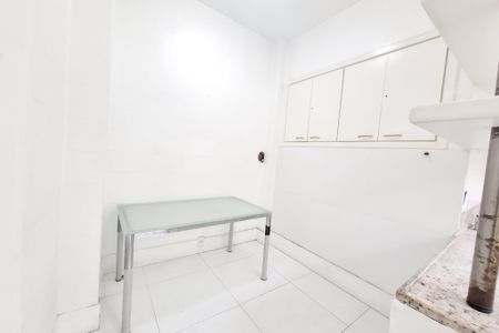 Apartamento à venda com 163m², 3 quartos e 1 vagaÁrea de Serviço