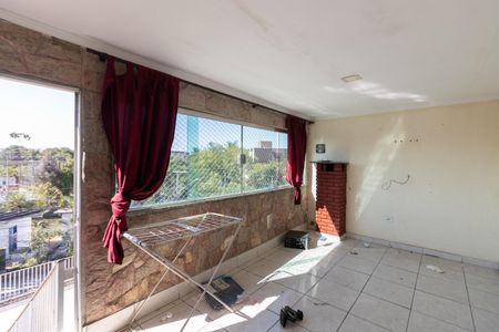 Casa à venda com 150m², 4 quartos e 2 vagas Casa à venda com 150m², 4 quartos e 2 vagasCasa 2 - Sala