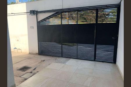 Casa à venda com 93m², 3 quartos e 2 vagas