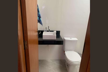 Casa à venda com 93m², 3 quartos e 2 vagas