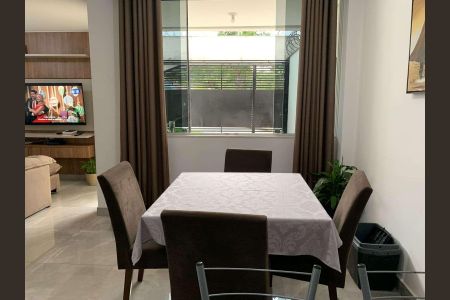 Casa à venda com 93m², 3 quartos e 2 vagas