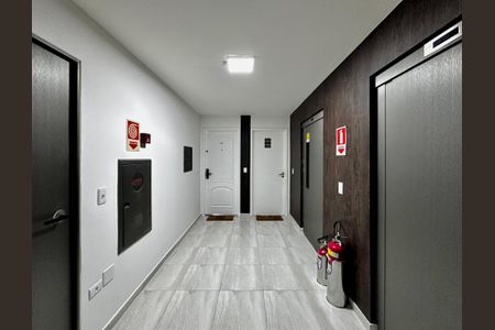 Apartamento à venda com 69m², 3 quartos e 1 vaga Apartamento à venda com 69m², 3 quartos e 1 vagaHall Apartamento