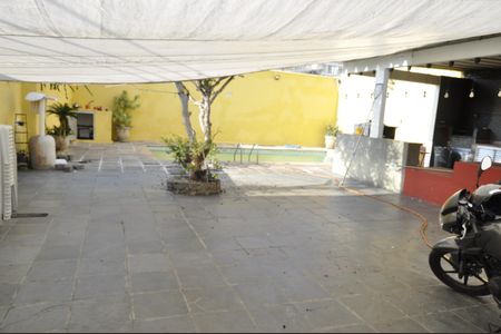 Casa à venda com 260m², 4 quartos e 6 vagasÁrea comum