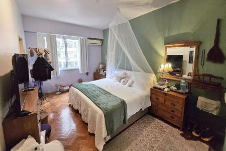 Apartamento à venda com 220m², 4 quartos e 1 vaga