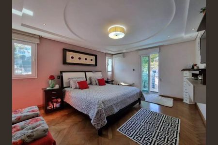 Casa à venda com 357m², 4 quartos e 6 vagas