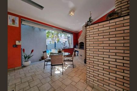 Casa à venda com 357m², 4 quartos e 6 vagas