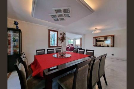 Casa à venda com 357m², 4 quartos e 6 vagas