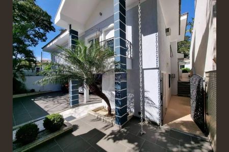 Casa à venda com 357m², 4 quartos e 6 vagas