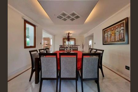 Casa à venda com 357m², 4 quartos e 6 vagas