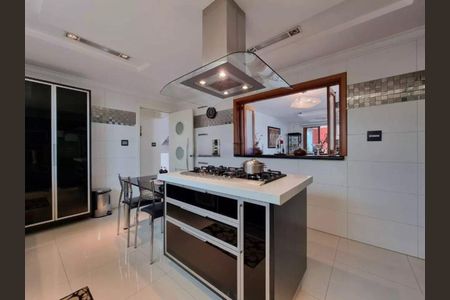 Casa à venda com 357m², 4 quartos e 6 vagas