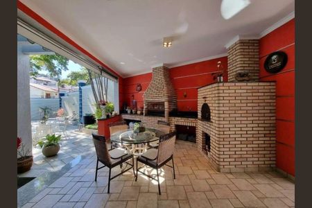 Casa à venda com 357m², 4 quartos e 6 vagas