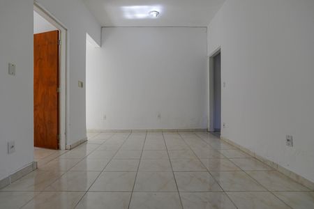 Casa para alugar com 170m², 2 quartos e 6 vagas Casa para alugar com 170m², 2 quartos e 6 vagasSala