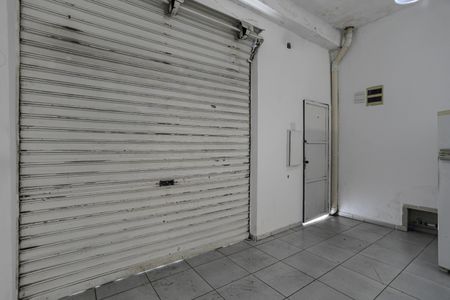 Casa para alugar com 170m², 2 quartos e 6 vagas Casa para alugar com 170m², 2 quartos e 6 vagasGaragem