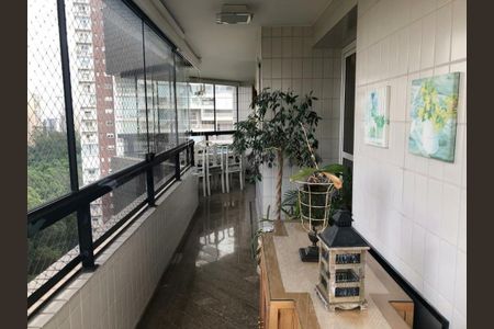 Apartamento à venda com 230m², 4 quartos e 4 vagas