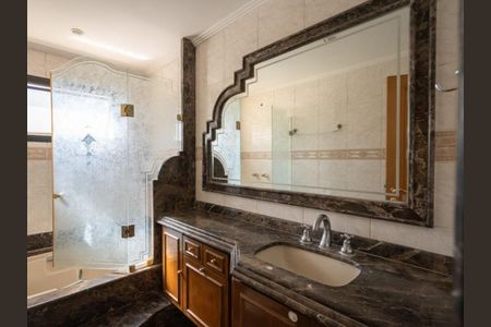 Apartamento à venda com 378m², 4 quartos e 5 vagas Apartamento à venda com 378m², 4 quartos e 5 vagasBanheiro