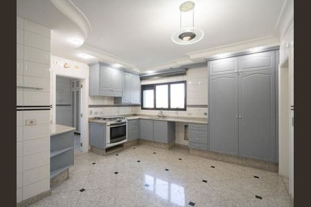 Apartamento à venda com 378m², 4 quartos e 5 vagas Apartamento à venda com 378m², 4 quartos e 5 vagasCozinha
