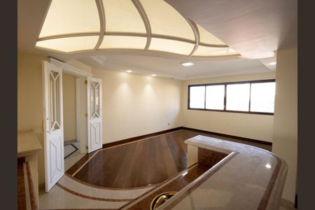Apartamento à venda com 378m², 4 quartos e 5 vagas Apartamento à venda com 378m², 4 quartos e 5 vagasSala