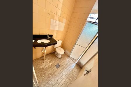 Apartamento à venda com 80m², 2 quartos e 1 vaga Apartamento à venda com 80m², 2 quartos e 1 vagaBanheiro