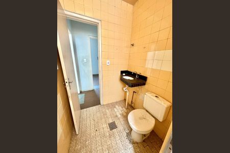 Apartamento à venda com 80m², 2 quartos e 1 vaga Apartamento à venda com 80m², 2 quartos e 1 vagaBanheiro