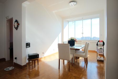 Apartamento à venda com 88m², 2 quartos e sem vagaSala