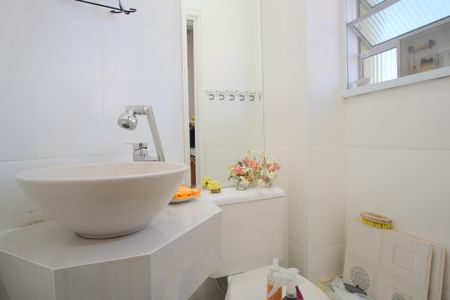 Apartamento à venda com 88m², 2 quartos e sem vagaBanheiro de serviço