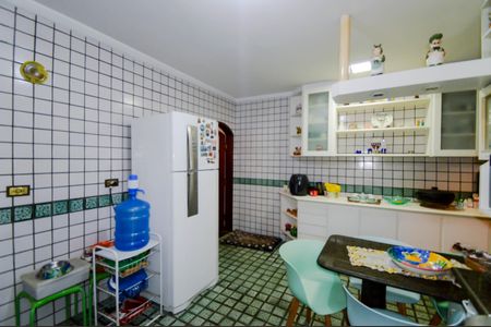Casa à venda com 240m², 3 quartos e 3 vagas Casa à venda com 240m², 3 quartos e 3 vagasCozinha