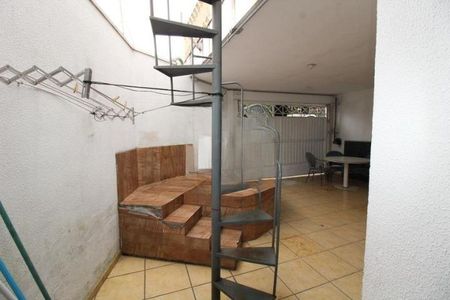 Casa à venda com 100m², 2 quartos e 1 vaga