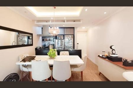 Apartamento à venda com 81m², 2 quartos e 1 vaga