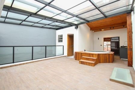 Casa à venda com 135m², 4 quartos e 1 vaga