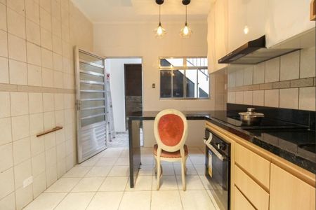 Casa à venda com 135m², 4 quartos e 1 vaga