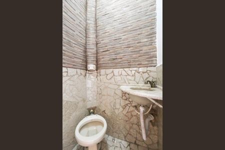 Casa à venda com 135m², 4 quartos e 1 vaga