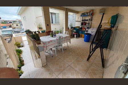 Casa à venda com 70m², 2 quartos e 2 vagas