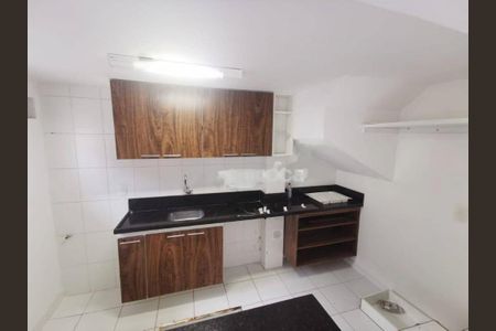 Casa de condomínio à venda com 68m², 3 quartos e 1 vaga