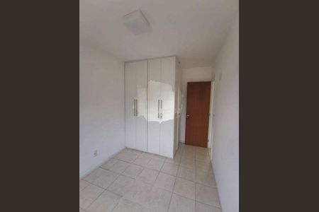 Casa de condomínio à venda com 68m², 3 quartos e 1 vaga