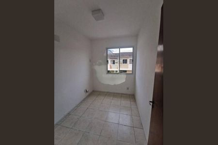 Casa de condomínio à venda com 68m², 3 quartos e 1 vaga
