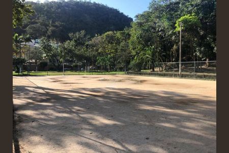 Casa de condomínio à venda com 120m², 3 quartos e 3 vagas