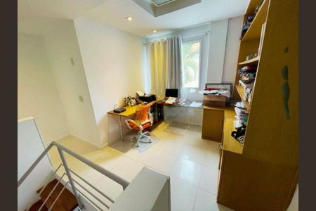 Casa de condomínio à venda com 300m², 4 quartos e 4 vagas