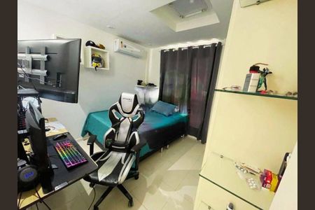 Casa de condomínio à venda com 300m², 4 quartos e 4 vagas