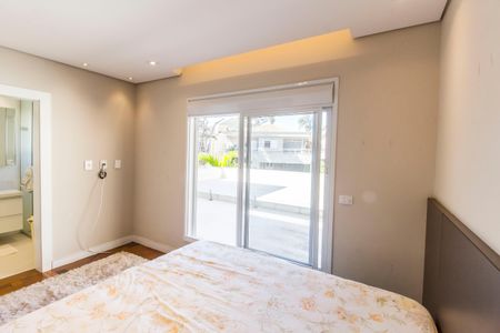 Casa à venda com 451m², 4 quartos e 2 vagas Casa à venda com 451m², 4 quartos e 2 vagasSuíte 3