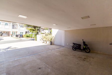 Casa à venda com 451m², 4 quartos e 2 vagas Casa à venda com 451m², 4 quartos e 2 vagasGaragem