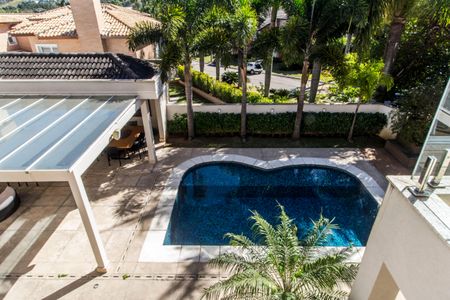 Casa à venda com 451m², 4 quartos e 2 vagas Casa à venda com 451m², 4 quartos e 2 vagasVista da Suíte 2