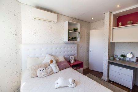 Casa à venda com 451m², 4 quartos e 2 vagas Casa à venda com 451m², 4 quartos e 2 vagasSuíte 4