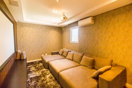 Casa à venda com 451m², 4 quartos e 2 vagas Casa à venda com 451m², 4 quartos e 2 vagasSala