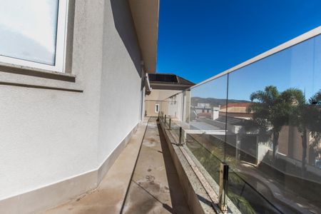 Casa à venda com 451m², 4 quartos e 2 vagas Casa à venda com 451m², 4 quartos e 2 vagasSuíte 1