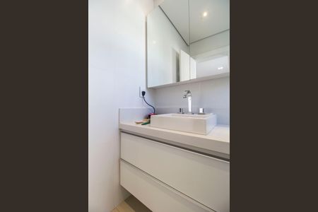 Casa à venda com 451m², 4 quartos e 2 vagas Casa à venda com 451m², 4 quartos e 2 vagasBanheiro da Suíte 3