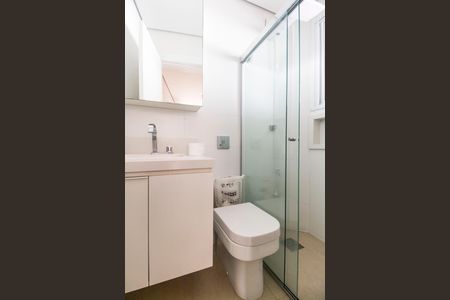 Casa à venda com 451m², 4 quartos e 2 vagas Casa à venda com 451m², 4 quartos e 2 vagasBanheiro de serviço