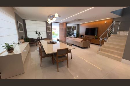 Casa de condomínio à venda com 420m², 5 quartos e 3 vagas